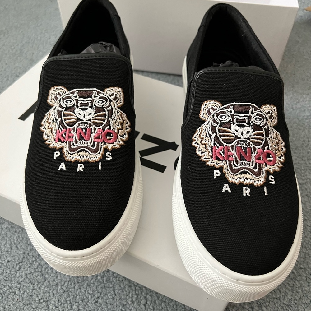 NWT Kenzo French designer slip on shoes size 9 Black tiger logo in original box